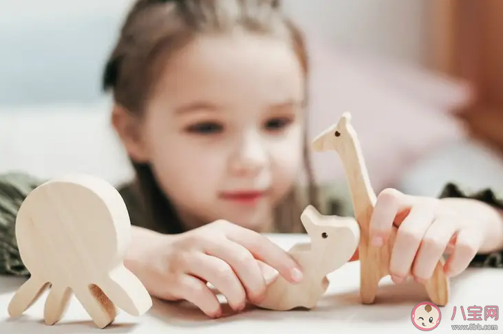 父母保護越多小孩共情能力越差嗎 對孩子過度保護真的好嗎 父母保護越多小孩共情能力越差嗎 對孩子過度保護真的好嗎