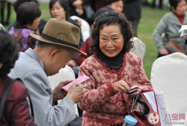 如何看待老年人退休再就業 退休后再就業的原因是什么