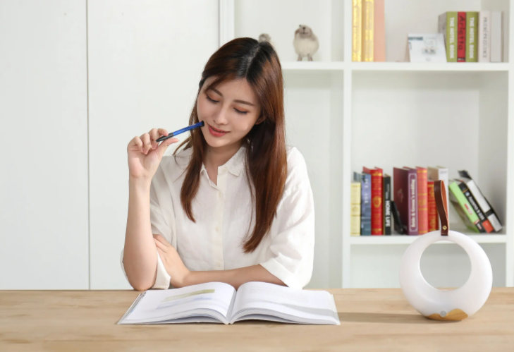 人們?yōu)槭裁床粣劭磿鴮W(xué)知識了 你有多久沒看書了