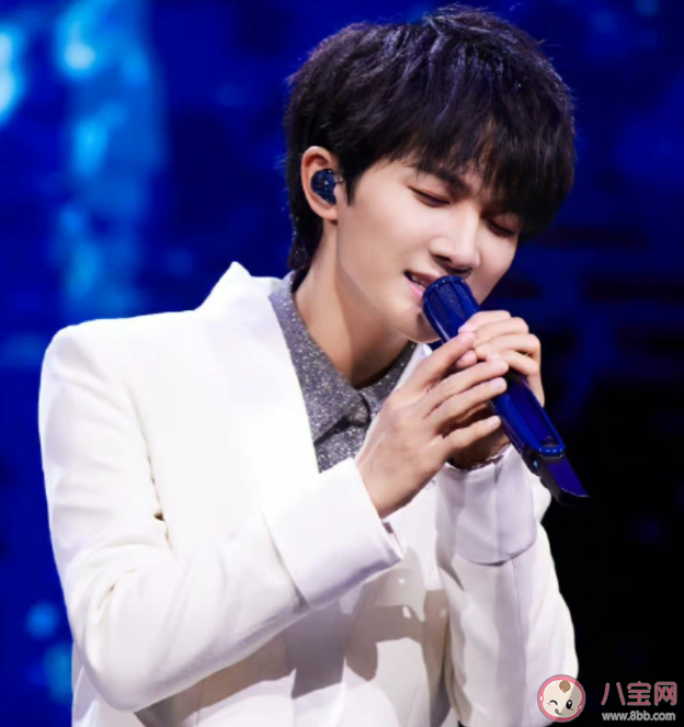 全開麥真的是對歌手的夸獎嗎 怎樣看待歌手是否全開麥