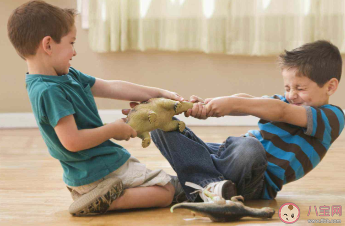 孩子被欺負不敢還手怎么辦 孩子可能受到欺負的14個表現