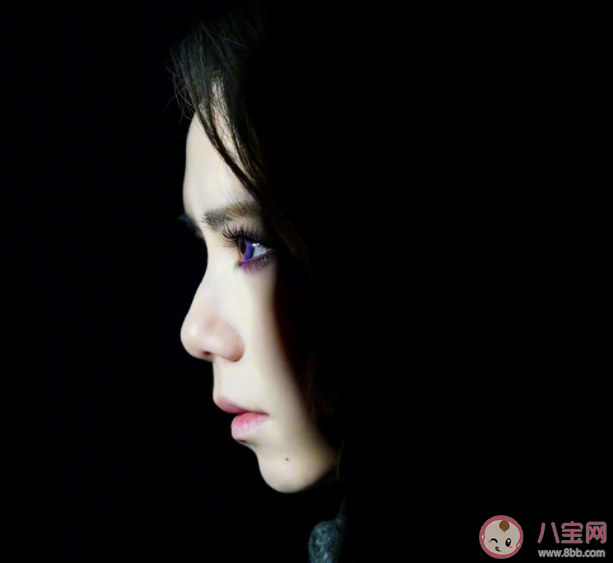 鄧紫棋新歌《離心力》歌詞是什么 《離心力》歌詞內容在線聽歌