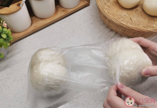 冰箱里冷凍的饅頭能不能吃 冷凍饅頭營養會流失嗎 冰箱里冷凍的饅頭能不能吃 冷凍饅頭營養會流失嗎