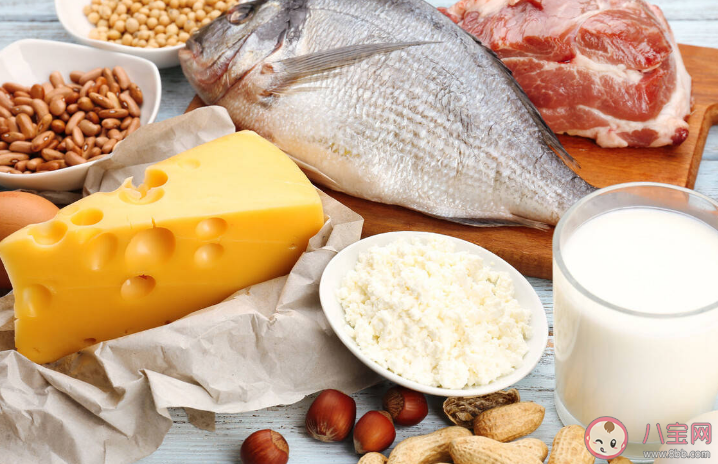 為什么老人容易出現(xiàn)營(yíng)養(yǎng)不良 老年人容易缺什么營(yíng)養(yǎng)