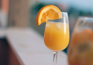 甜飲料對身體危害表現(xiàn)在哪些方面 為什么都喜歡甜食