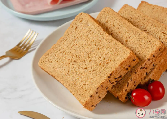 全麥面包吃了會放屁嗎 哪些人不適合吃全麥面包 全麥面包吃了會放屁嗎 哪些人不適合吃全麥面包