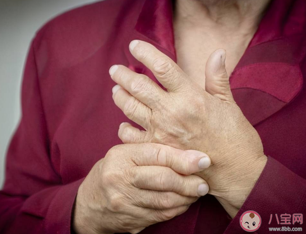 手腳發(fā)麻按摩什么穴位 怎么改善身體發(fā)麻的情況