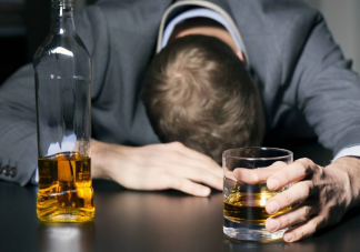 喝酒對身體器官有什么影響 喝酒后出現什么反應不宜飲酒