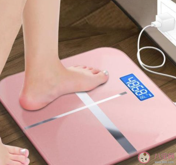 一天里什么時候測體重最標準 早上稱體重會輕一點嗎 一天里什么時候測體重最標準 早上稱體重會輕一點嗎