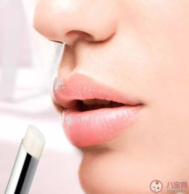 天氣越冷唇紋會越明顯唇色會變深嗎 唇紋又多又深怎么辦
