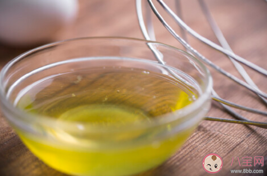 蛋清經過打發后就是奶油嗎 蛋清為什么打不成奶油狀