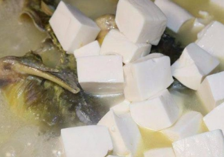 在燉魚的時候能不能放八角 魚怎么做好吃