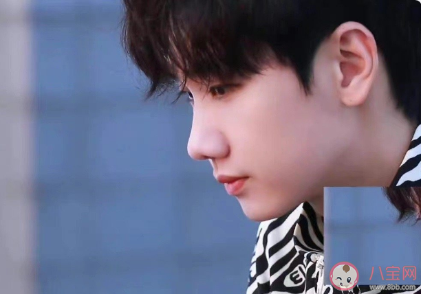 汪蘇瀧《為什么難過一直在重播》歌詞是什么 《為什么難過一直在重播》完整版歌詞在線聽歌