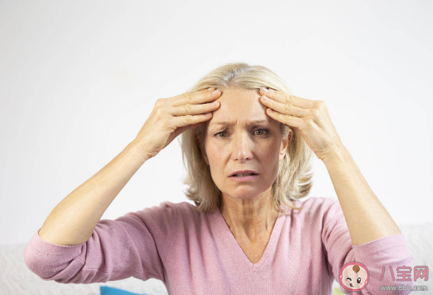 偏頭痛發病高峰年齡是多少歲 偏頭痛分為哪幾個階段