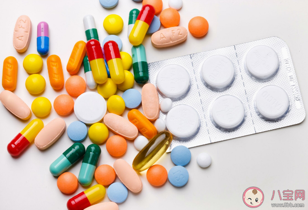 女子混吃7種感冒止咳藥全身長(zhǎng)滿膿皰是怎么回事 多種藥物混吃有什么危害