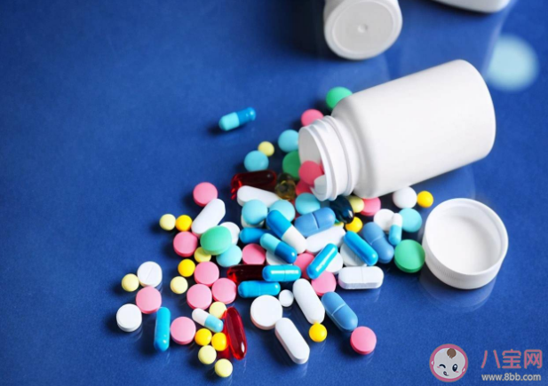 吃哪些藥要少喝水 發燒如何正確喝水 吃哪些藥要少喝水 發燒如何正確喝水