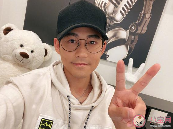 蘇醒《伴夜星辰》歌詞是什么 《伴夜星辰》完整版歌詞在線聽歌