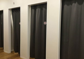 女子在優衣庫試衣遭兩男童推簾是什么情況 怎樣讓孩子不進試衣間