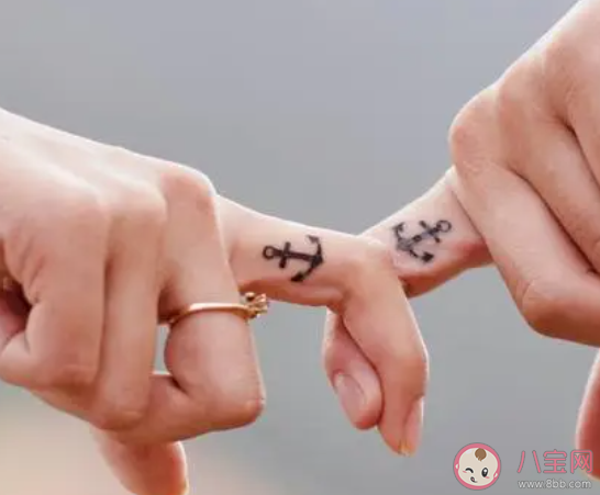 為什么勸情侶不要輕易拉黑 怎樣看待情侶互相拉黑