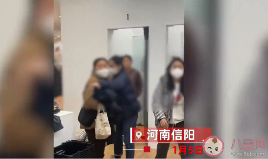 優衣庫遭掀簾女子男友發聲說了什么 如何看待男童進女子試衣間