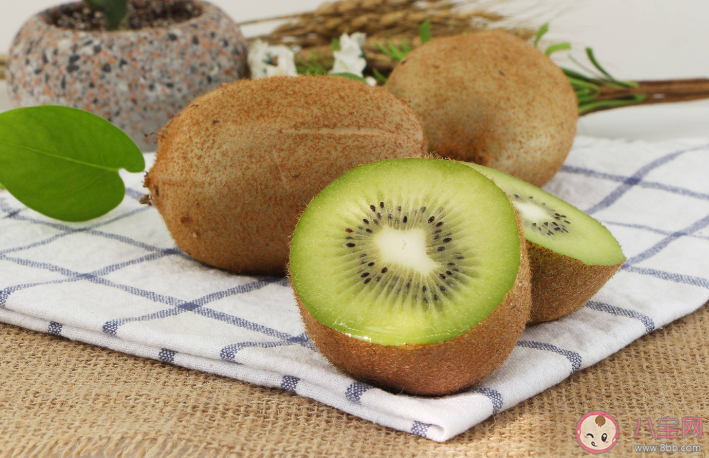 綠心紅心黃心獼猴桃營養(yǎng)都怎么樣 獼猴桃不同顏色區(qū)別是什么