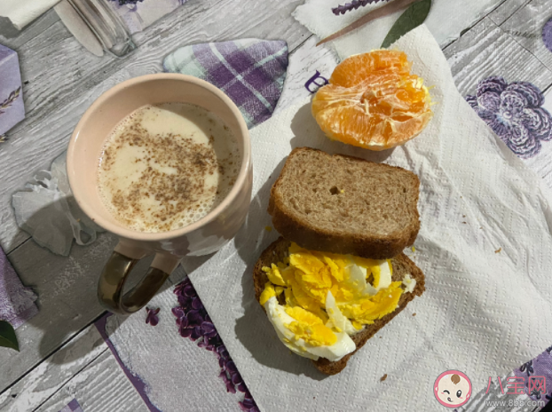 減肥早餐可以吃全麥面包嗎 減肥晚餐吃什么比較好 減肥早餐可以吃全麥面包嗎 減肥晚餐吃什么比較好