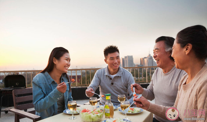 為什么不建議婚后和父母住 婚后和父母住對婚姻有什么影響 為什么不建議婚后和父母住 婚后和父母住對婚姻有什么影響