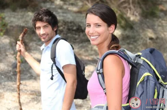 為什么說爬山檢驗感情 情侶一起爬山有什么好處 為什么說爬山檢驗感情 情侶一起爬山有什么好處