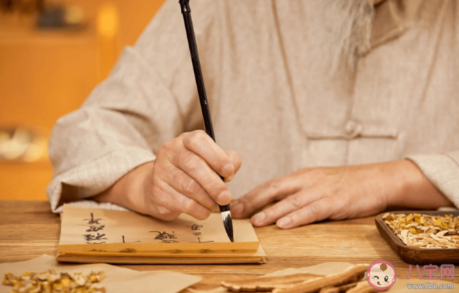 中醫(yī)的以毒攻毒指什么 以毒攻毒治療適合什么 中醫(yī)的以毒攻毒指什么 以毒攻毒治療適合什么