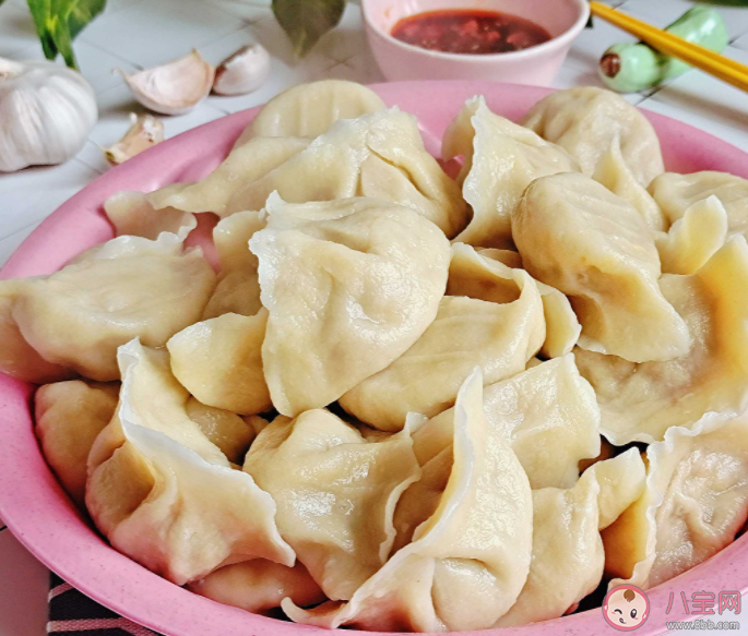 餃子餡包生的好還是熟的好 餃子皮怎么做才勁道