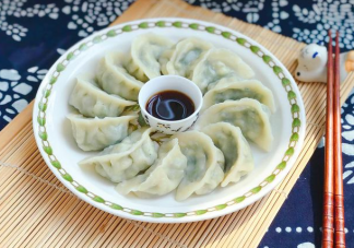 餃子餡包生的好還是熟的好 餃子皮怎么做才勁道