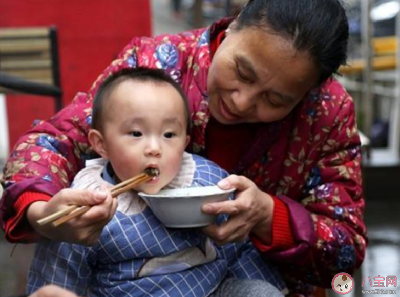 女子離婚遭婆婆索要10萬帶孫費 婆婆帶娃要給錢嗎