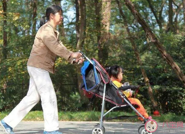 女子離婚遭婆婆索要10萬帶孫費 婆婆帶娃要給錢嗎