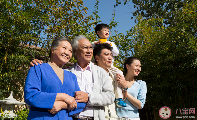 為什么從來不和爸媽分享日常 和父母交流變少怎么辦 為什么從來不和爸媽分享日常 和父母交流變少怎么辦