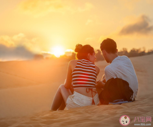 喜歡一個人第一反應是什么 喜歡一個人為什么會自卑