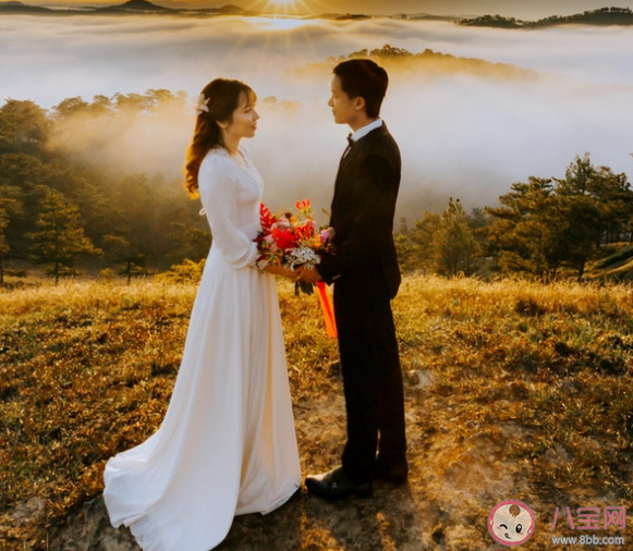 你會選擇迂回式戀愛嗎 迂回在感情上什么意思