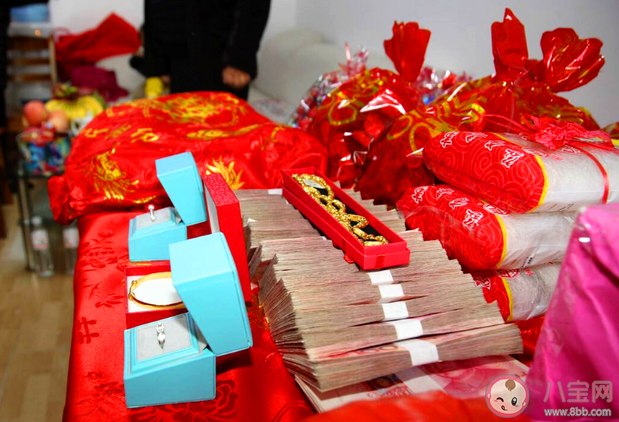 彩禮和嫁妝該不該對等 嫁妝要和彩禮一樣多嗎 彩禮和嫁妝該不該對等 嫁妝要和彩禮一樣多嗎