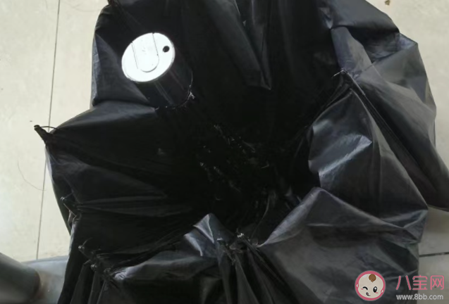 戀愛一個月男朋友送我傘帶 男朋友太小氣要分手嗎