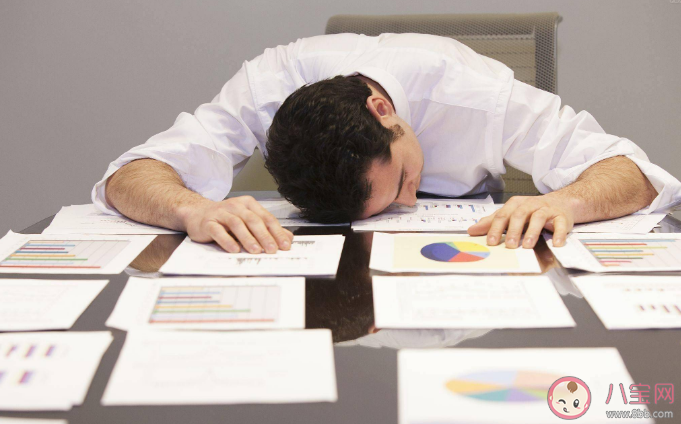 連續(xù)加班對(duì)健康有什么危害 病態(tài)的加班文化是如何形成的 連續(xù)加班對(duì)健康有什么危害 病態(tài)的加班文化是如何形成的