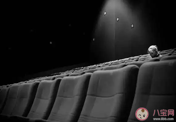 為什么不理解一個人看電影 怎么看待一個人看電影 為什么不理解一個人看電影 怎么看待一個人看電影