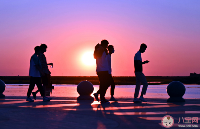 為什么說散步是約會的開始 散步為什么是美好感情生活的開始 為什么說散步是約會的開始 散步為什么是美好感情生活的開始
