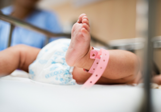 專家建議給生孩子的人發薪水 這個建議合理嗎