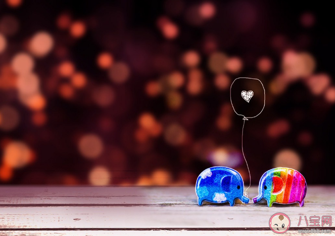 付出全部的感情真的值得嗎 愛情中不顧一切的付出值得嗎