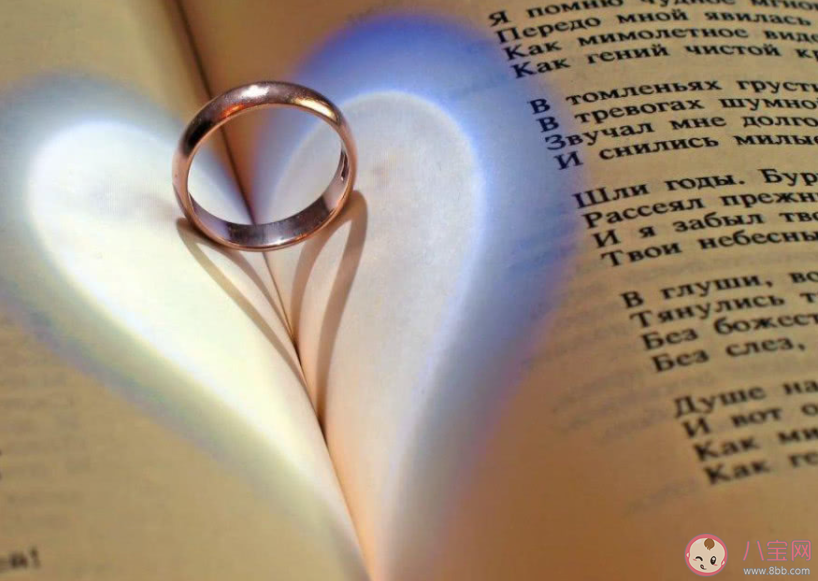 你會(huì)反復(fù)愛上同一種人嗎 為什么會(huì)喜歡上同一種人 你會(huì)反復(fù)愛上同一種人嗎 為什么會(huì)喜歡上同一種人