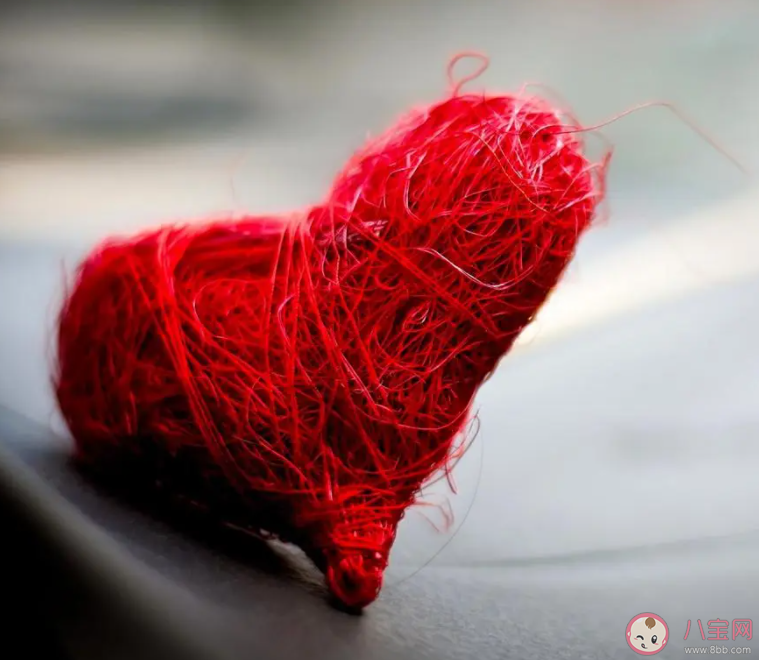 為什么我們不擅長表達(dá)愛 我們應(yīng)該怎樣表達(dá)愛