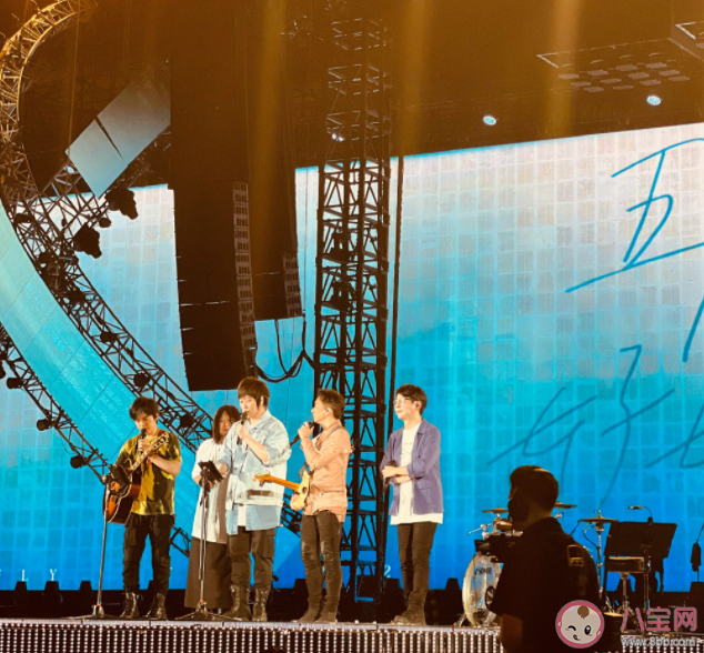 五月天欠下九十萬斤水餃的債是什么情況 五月天演唱會在哪開