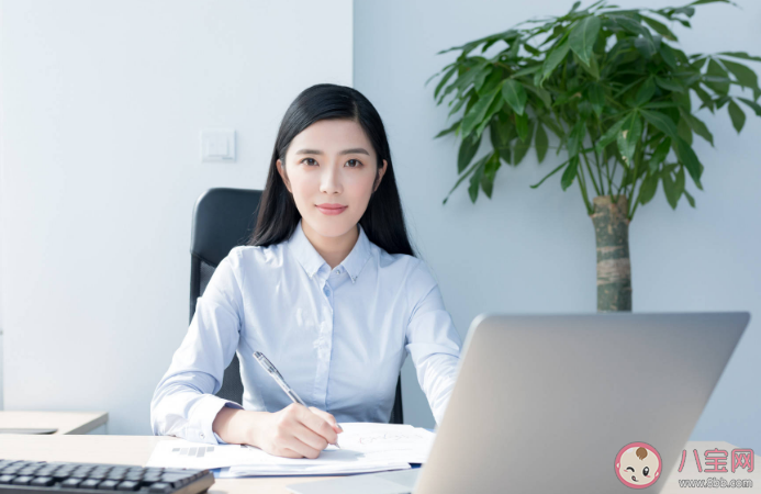 上班和當全職媽媽哪個更累 做全職媽媽會有什么風險 上班和當全職媽媽哪個更累 做全職媽媽會有什么風險