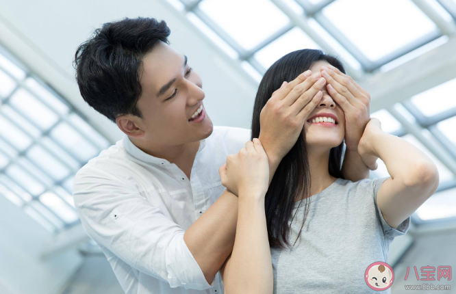 親密關(guān)系最忌諱炫耀自己受歡迎 為什么忌諱炫耀受歡迎 親密關(guān)系最忌諱炫耀自己受歡迎 為什么忌諱炫耀受歡迎