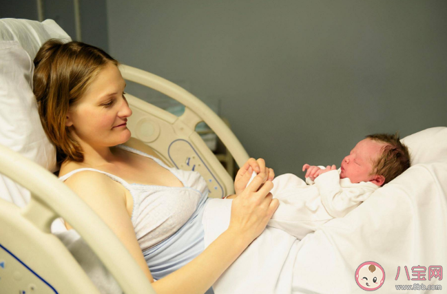 羊水栓塞容易發(fā)生在什么時候 有什么措施可以降低羊水栓塞發(fā)生率