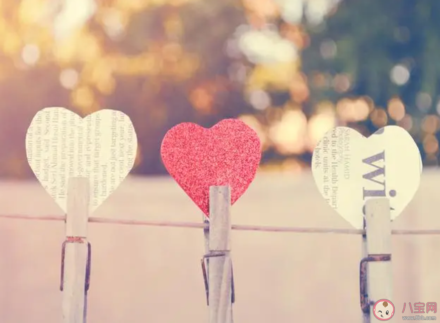 他只是愛我卻不理會我靈魂的出口 愛與不愛如何分辨 他只是愛我卻不理會我靈魂的出口 愛與不愛如何分辨